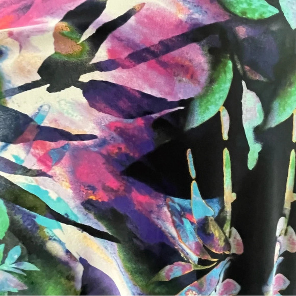 Clare Sun Woo Watercolor Floral Short Sleeve Top Size Medium - Picture 4 of 9